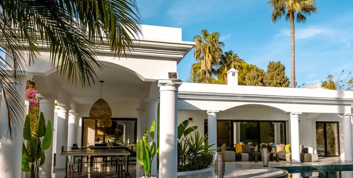 Long-term rent of detached villa in El Paraiso 2