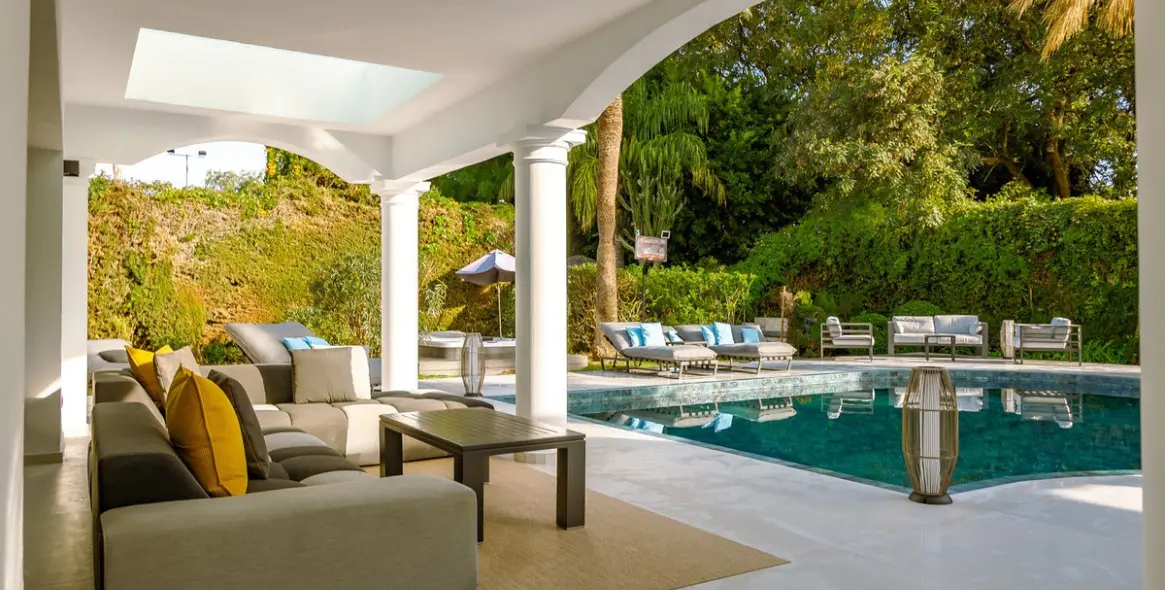 Long-term rent of detached villa in El Paraiso 3