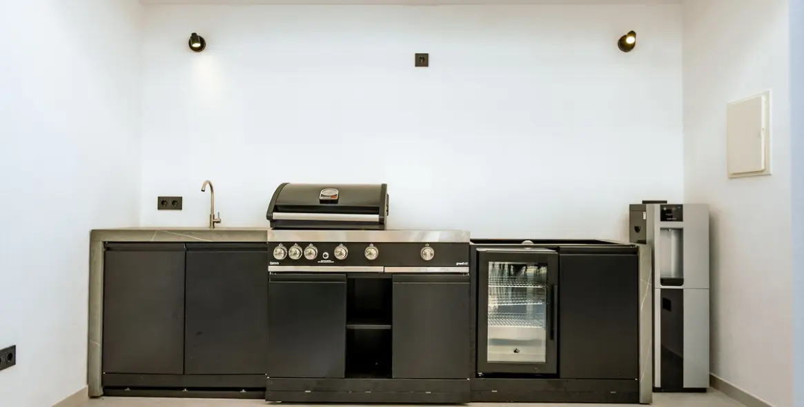 Long-term rent of detached villa in El Paraiso 7