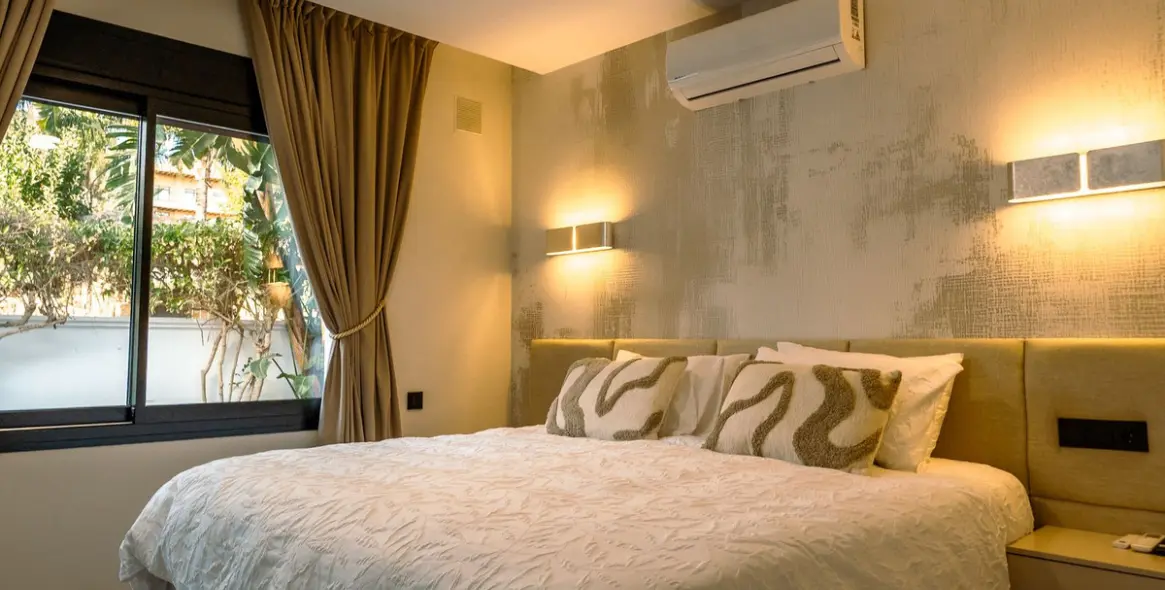 Long-term rent of detached villa in El Paraiso 29