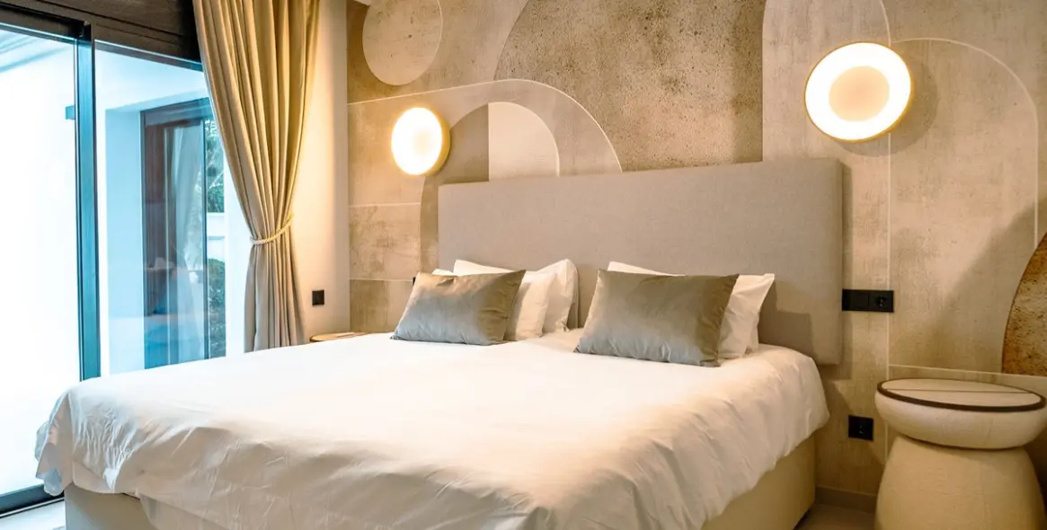 Alquiler a largo plazo de villa independiente en El Paraiso 24