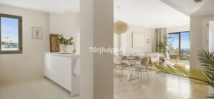 Продажа пентхауса в Estepona 0