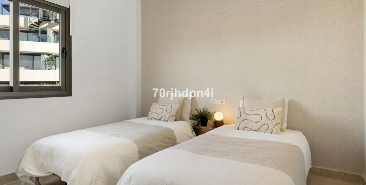 Sale of penthouse in Estepona 24