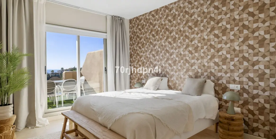 Sale of penthouse in Estepona 28