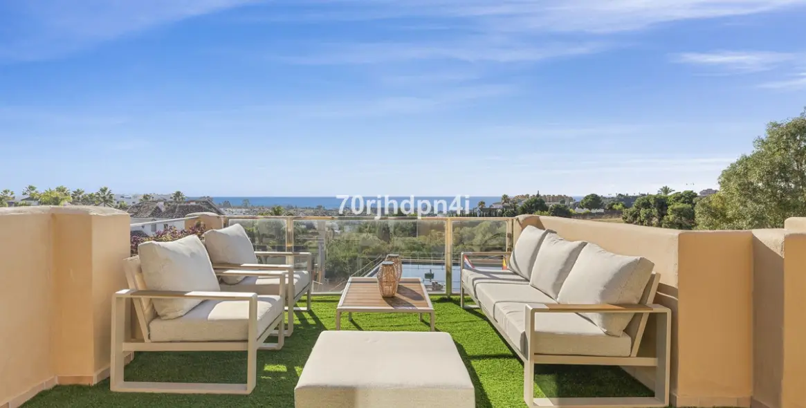 Sale of penthouse in Estepona 29