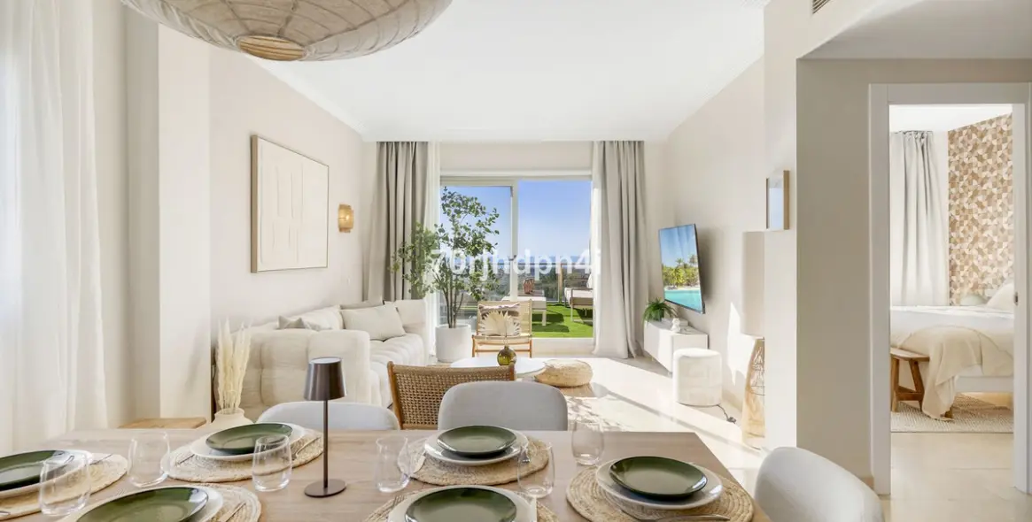 Sale of penthouse in Estepona 34