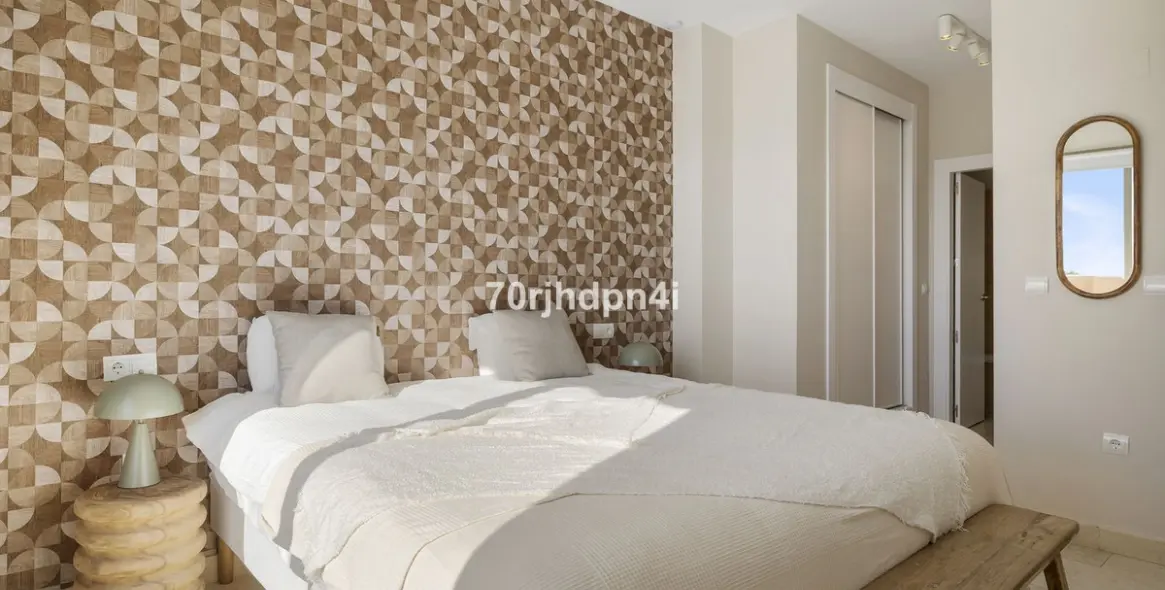 Sale of penthouse in Estepona 36