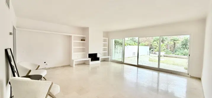 Sale of ground floor apartment in The Golden Mile 2