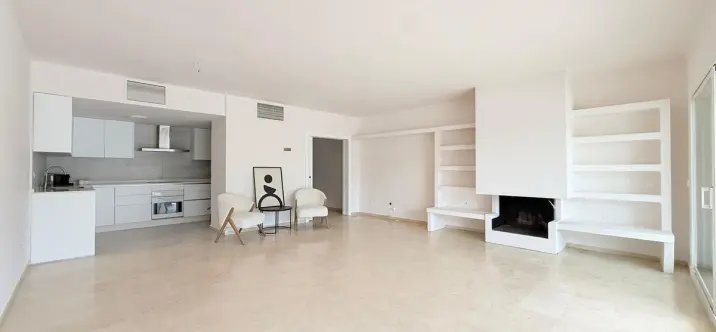 Sale of ground floor apartment in The Golden Mile 3