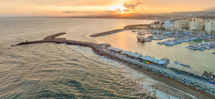 Продажа таунхауса в Estepona 3