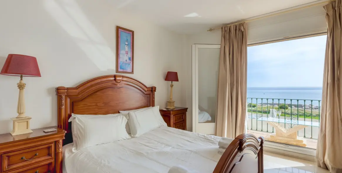 Sale of townhouse in Estepona 14