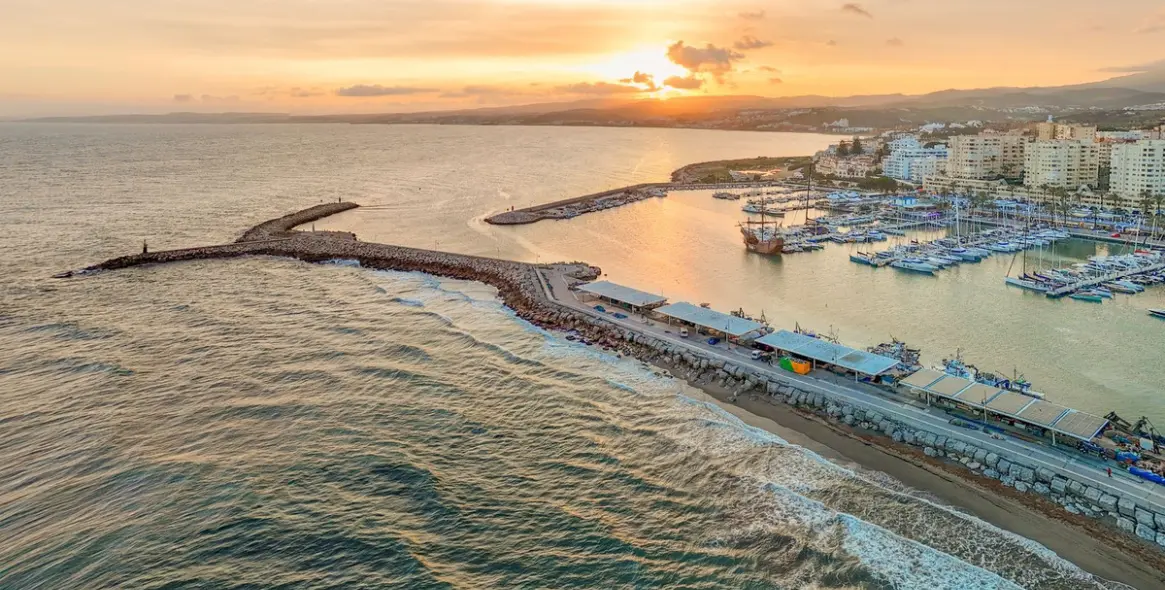 Sale of townhouse in Estepona 4