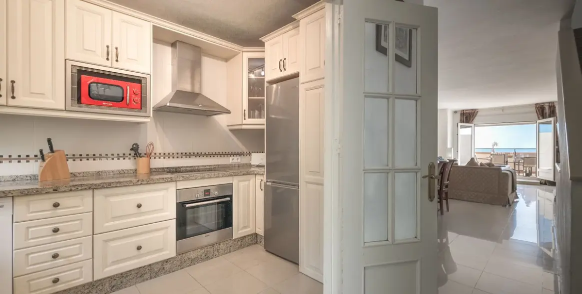 Sale of townhouse in Estepona 8