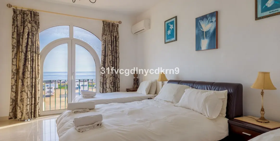 Продажа таунхауса в Estepona 25