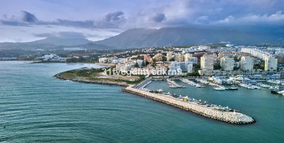 Продажа таунхауса в Estepona 32