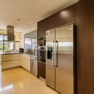 Продажа апартаментов на среднем этаже в Los Arqueros