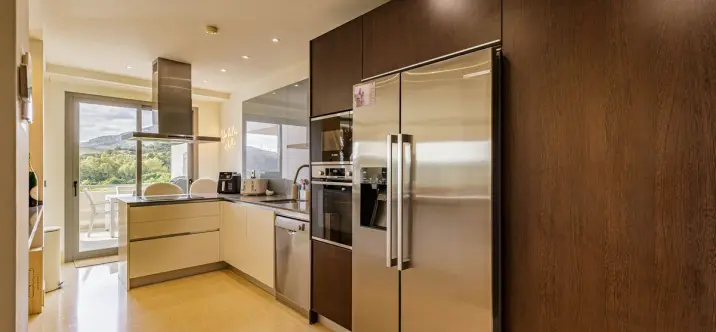 Продажа апартаментов на среднем этаже в Los Arqueros 2