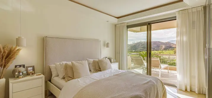 Продажа апартаментов на среднем этаже в Los Arqueros 4