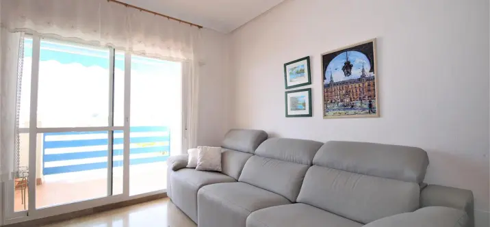Short-term rent of middle floor apartment in Estepona 4