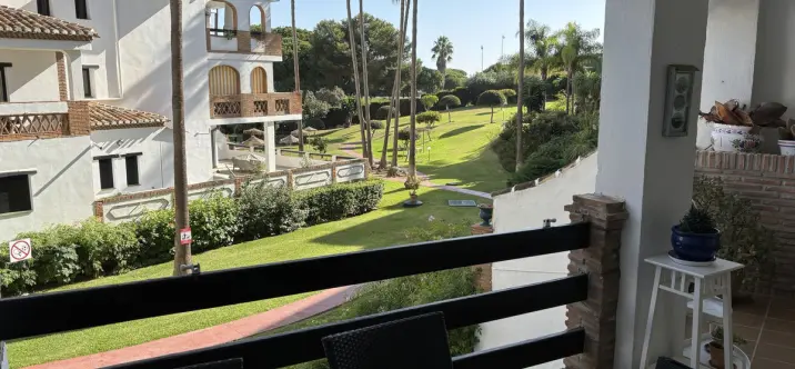 Продажа апартаментов на среднем этаже в Calahonda 3