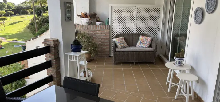 Продажа апартаментов на среднем этаже в Calahonda 4