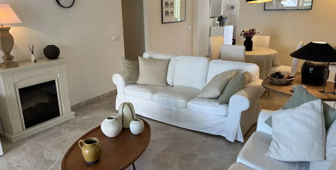 Продажа апартаментов на среднем этаже в Calahonda 8