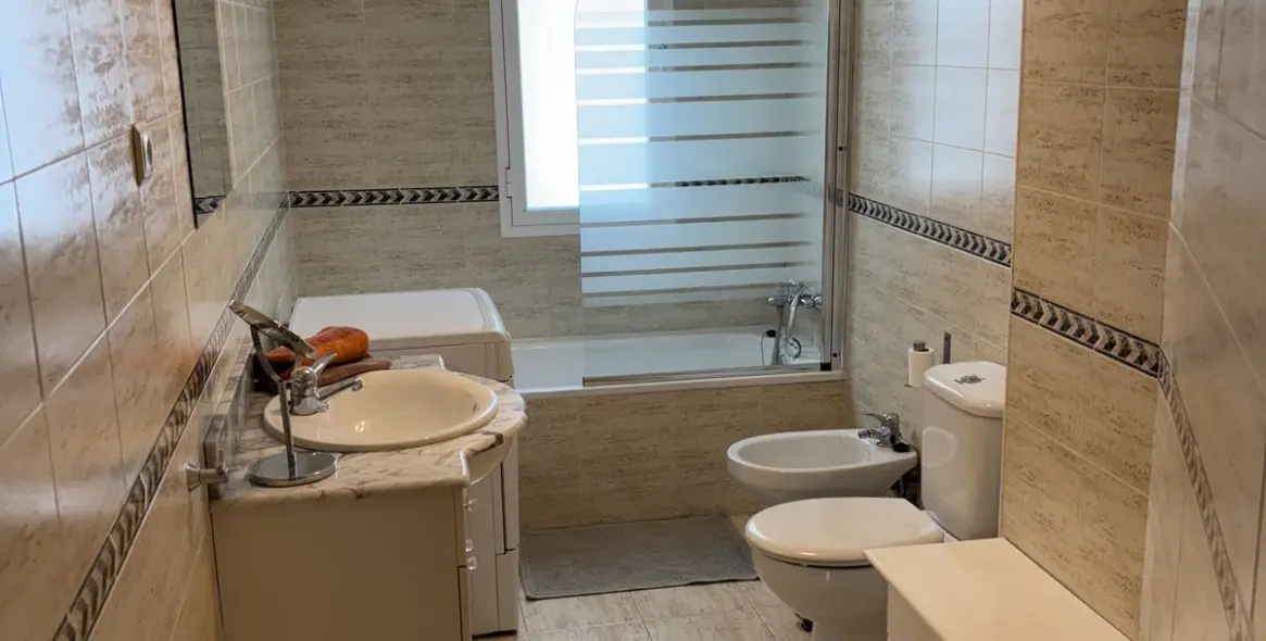 Продажа апартаментов на среднем этаже в Calahonda 13