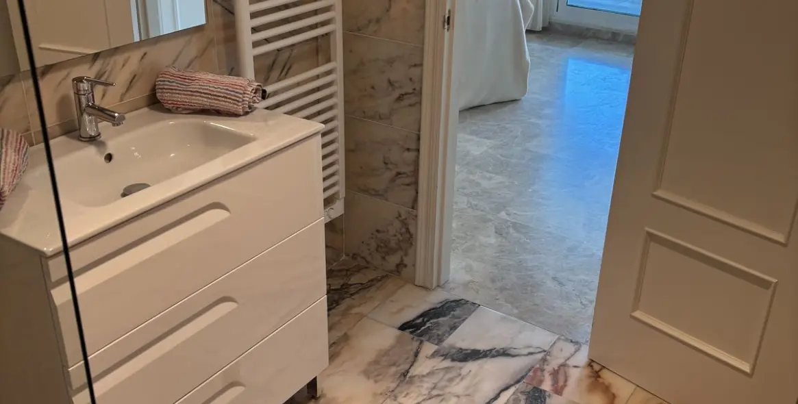 Продажа апартаментов на среднем этаже в Calahonda 20