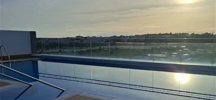 Sale of middle floor apartment in Nueva Andalucía 0