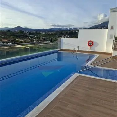 Sale of middle floor apartment in Nueva Andalucía