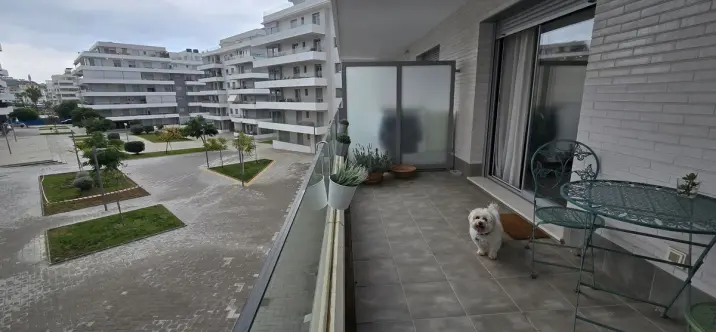 Venta de apartamento en planta media en Nueva Andalucía 2
