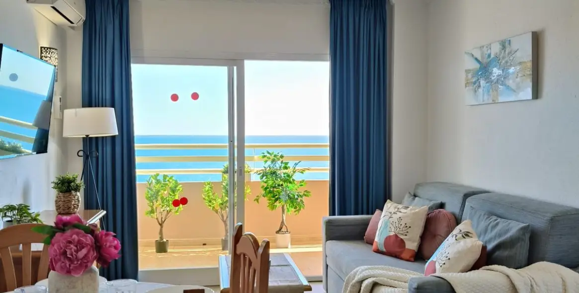 Sale of middle floor apartment in Fuengirola 3
