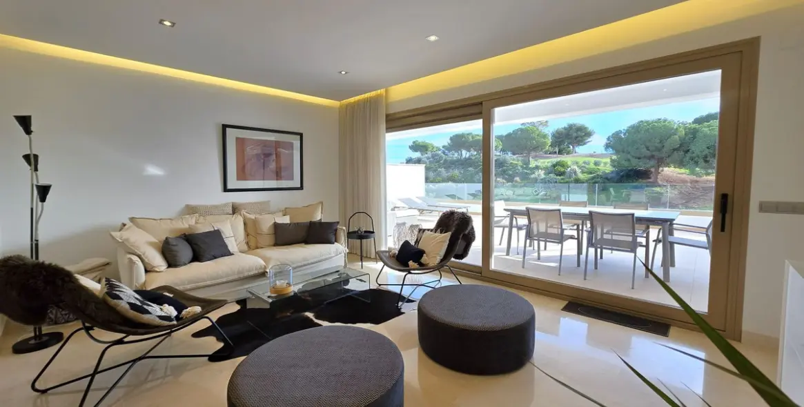 Sale of middle floor apartment in La Cala Golf 3