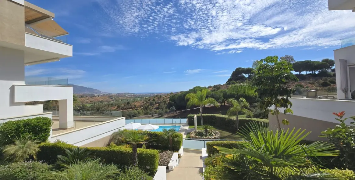 Sale of middle floor apartment in La Cala Golf 5