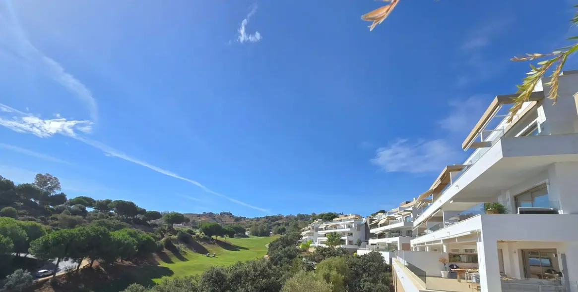 Sale of middle floor apartment in La Cala Golf 12