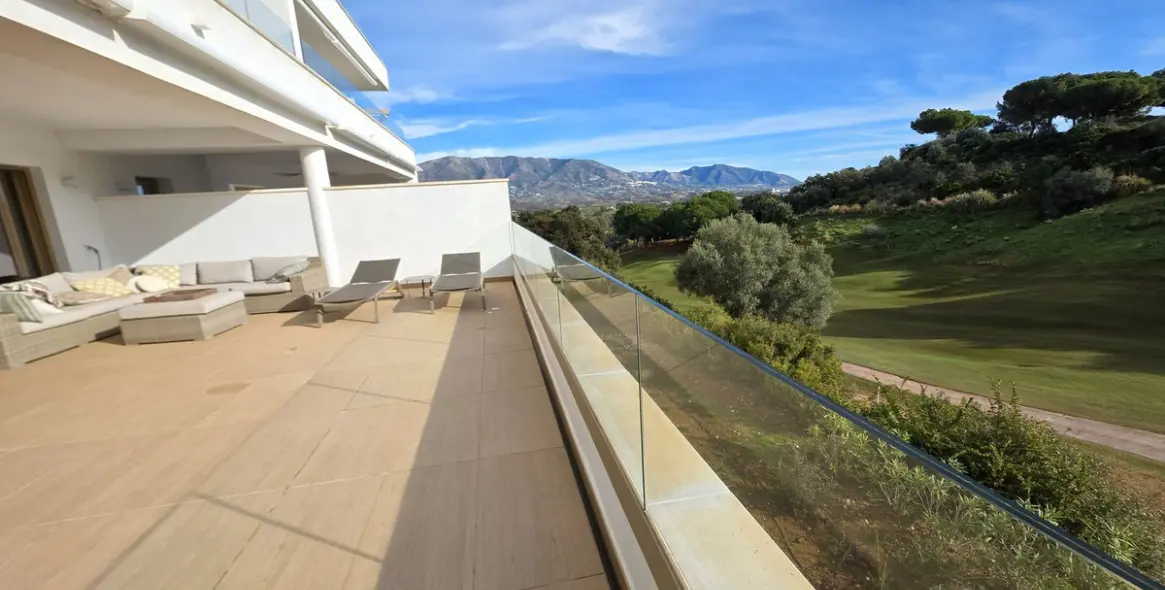 Sale of middle floor apartment in La Cala Golf 15