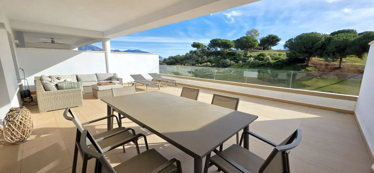 Sale of ground floor apartment in La Cala Golf 1