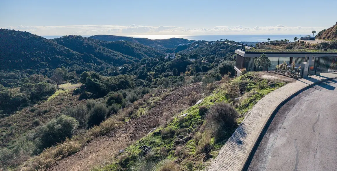 Продажа  жилого участка в Benahavís 2