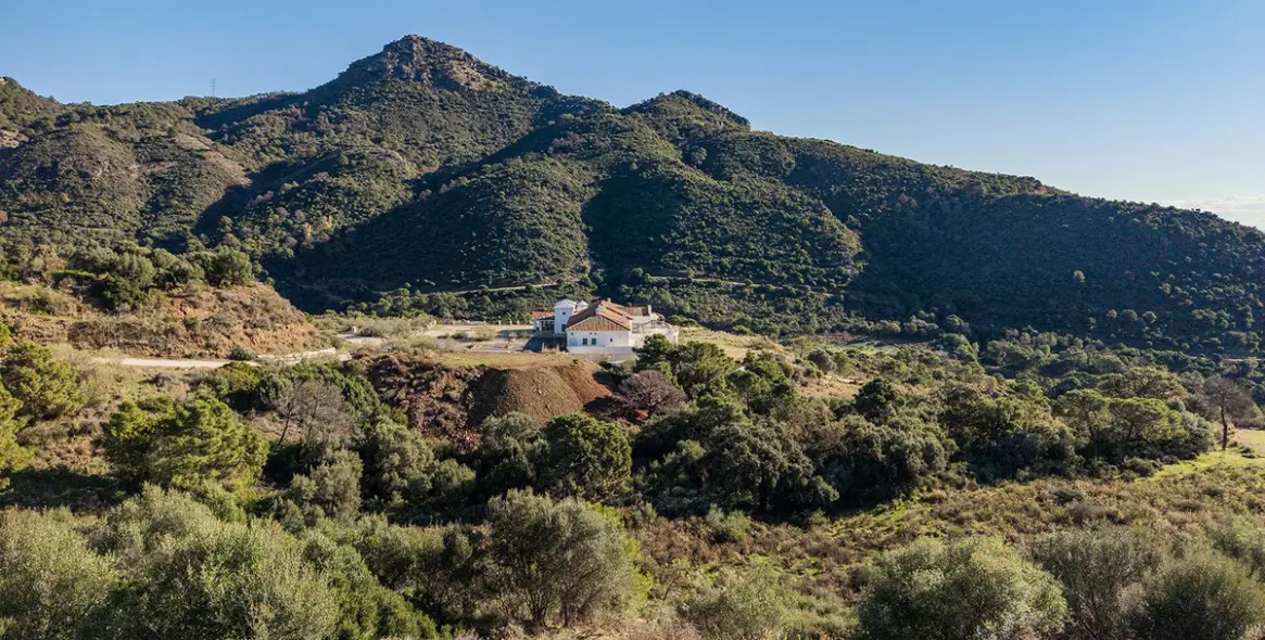 Продажа  жилого участка в Benahavís 11