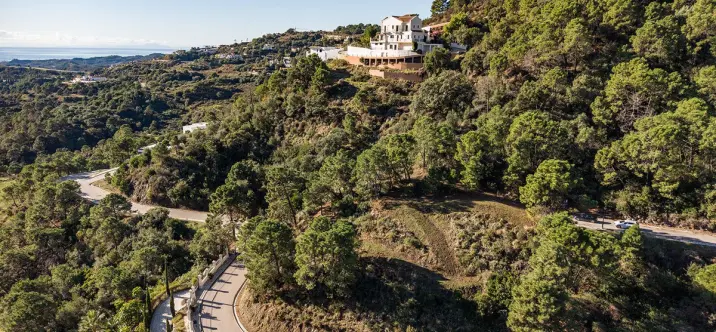 Продажа  жилого участка в Benahavís 3