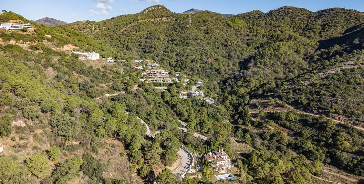 Продажа  жилого участка в Benahavís 10