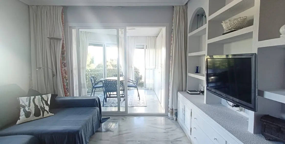 Продажа апартаментов на среднем этаже в Puerto Banús 6