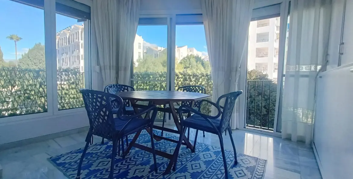 Продажа апартаментов на среднем этаже в Puerto Banús 8