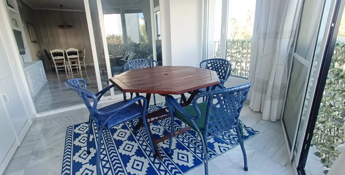 Продажа апартаментов на среднем этаже в Puerto Banús 10