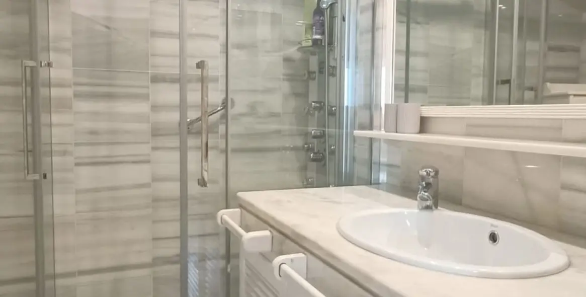 Продажа апартаментов на среднем этаже в Puerto Banús 25