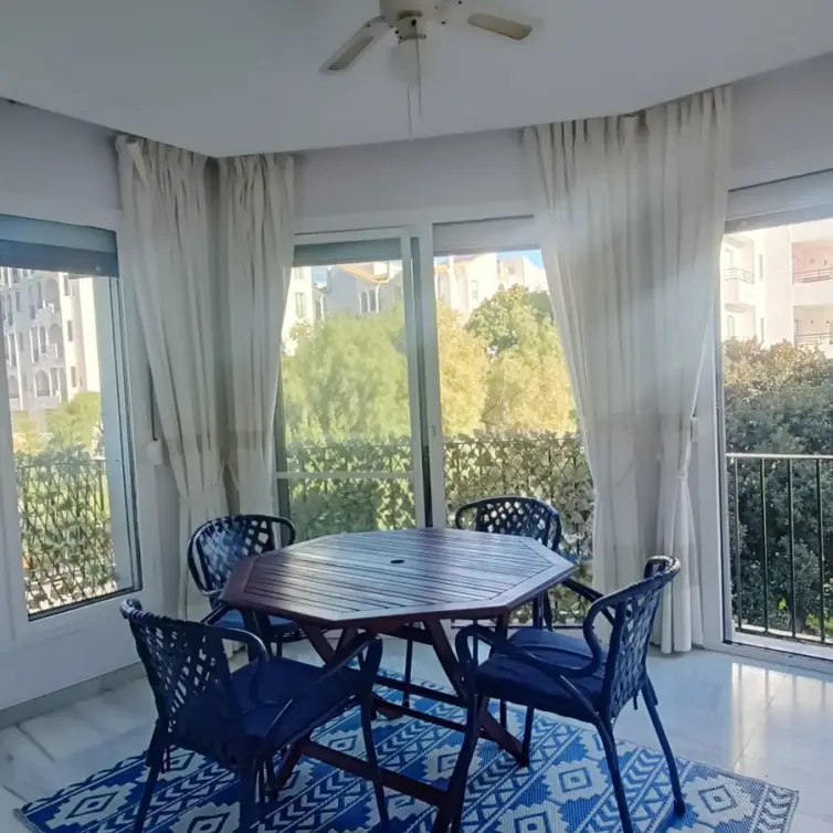 Продажа апартаментов на среднем этаже в Puerto Banús