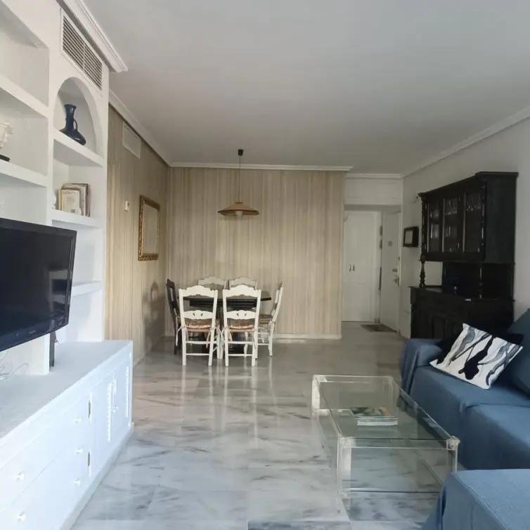 Продажа апартаментов на среднем этаже в Puerto Banús