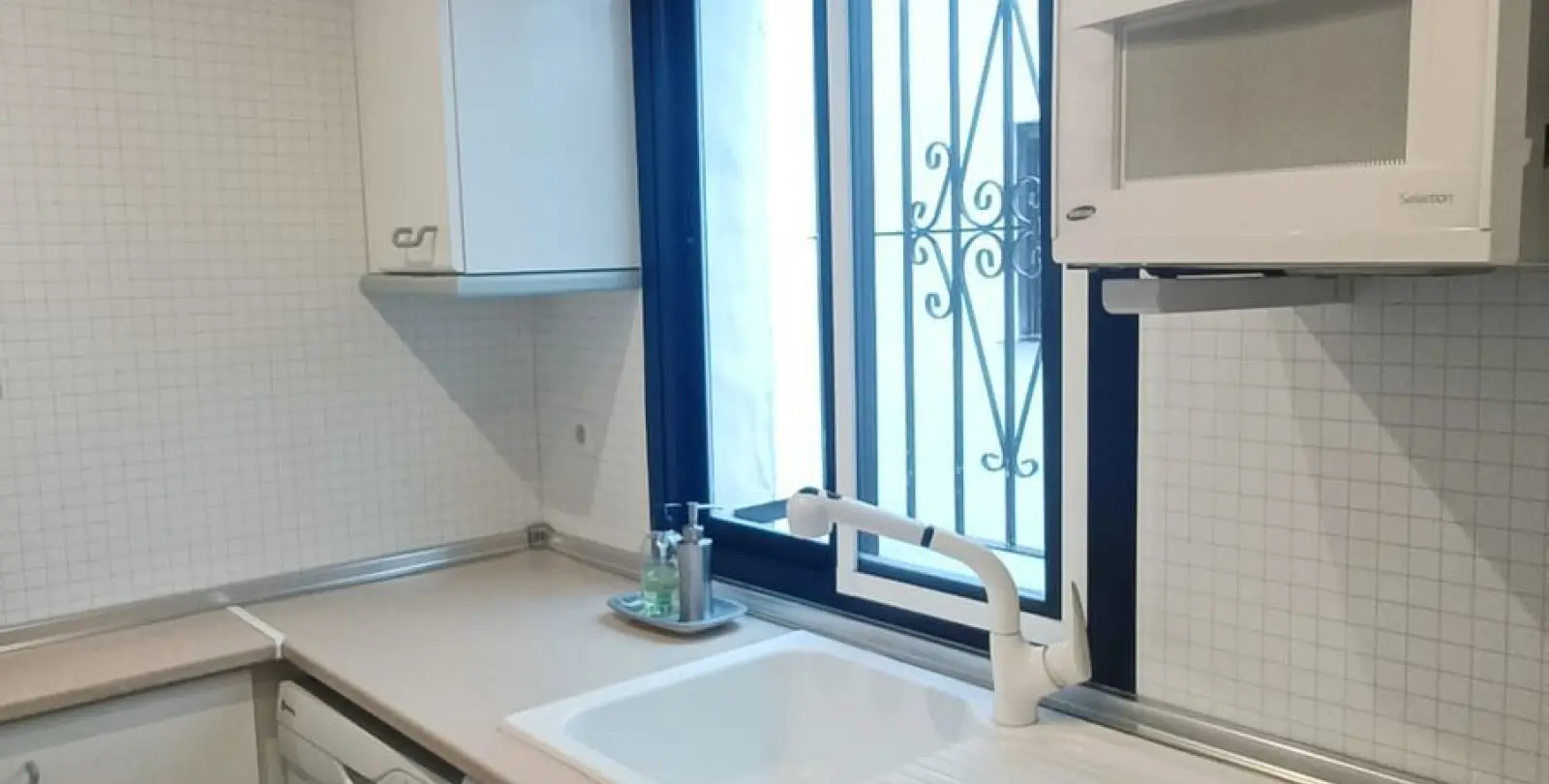 Sale of middle floor apartment in Puerto Banús 15