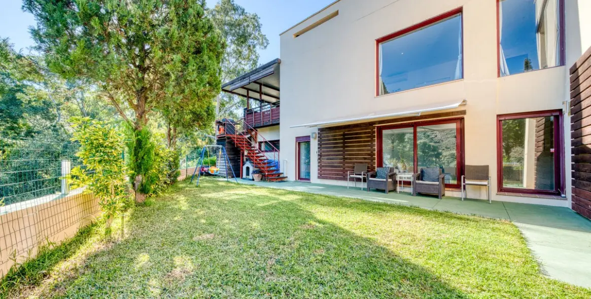 Продажа  отдельно стоящей виллы в Los Flamingos 1