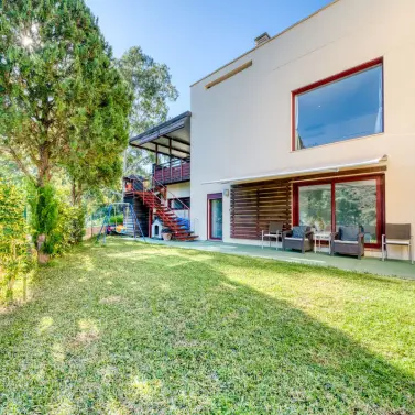 Short-term rent of detached villa in Benahavís
